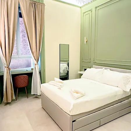 לינה וארוחת בוקר Mia House Prestige 4*