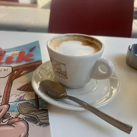 Mia House Prestige Couette-café 4*