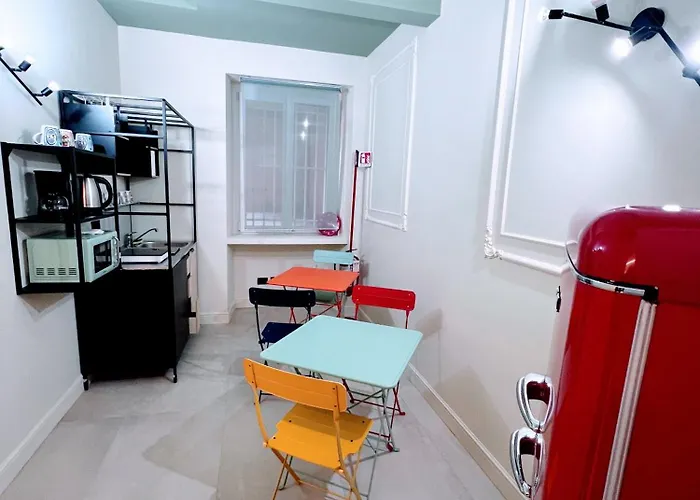 לינה וארוחת בוקר Mia House Prestige