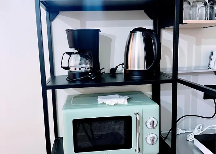 לינה וארוחת בוקר Mia House Prestige 4*