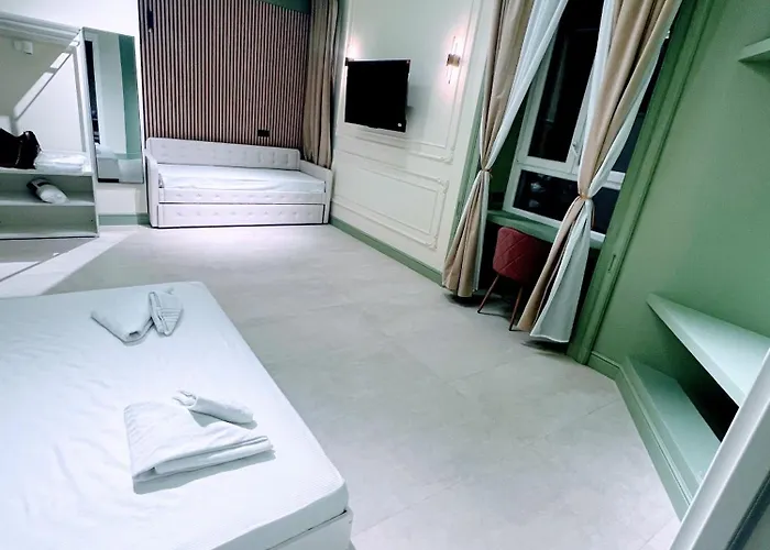 Mia House Prestige לינה וארוחת בוקר 4*